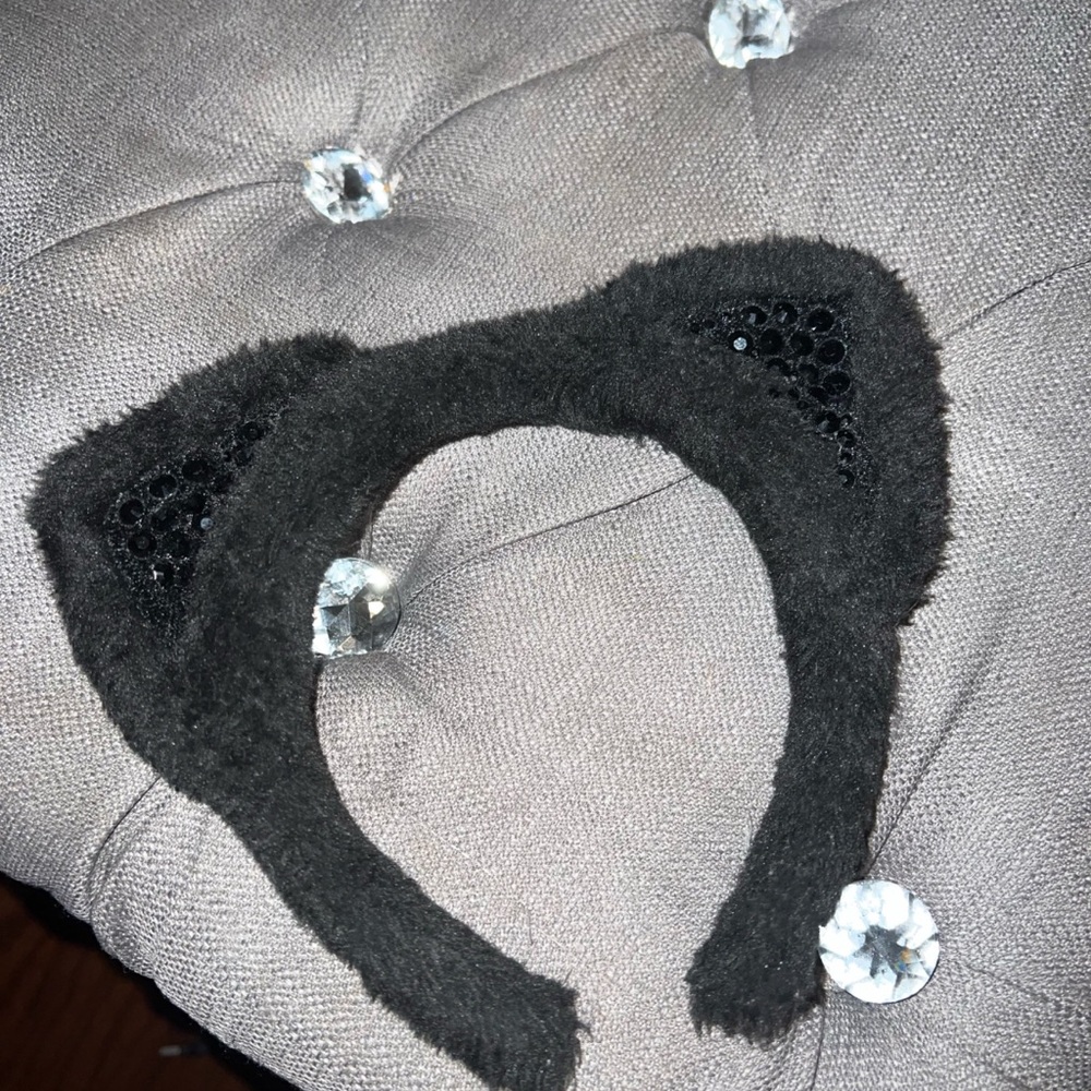 Super cute costume cat ears bedazzled